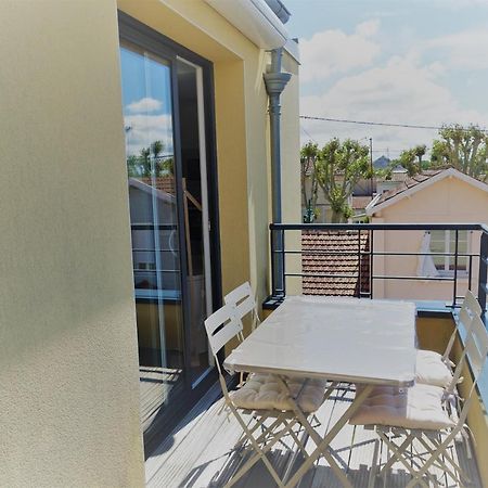 Appartement Hyper Centre, Plage A Pieds, 2 Chambres, 4 Personnes Chatelaillon-Plage Exterior photo
